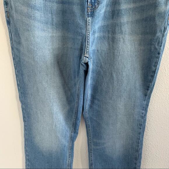 Old Navy Men's Straight Jeans Built in Flex 38 X 32 - Picture 7 of 11